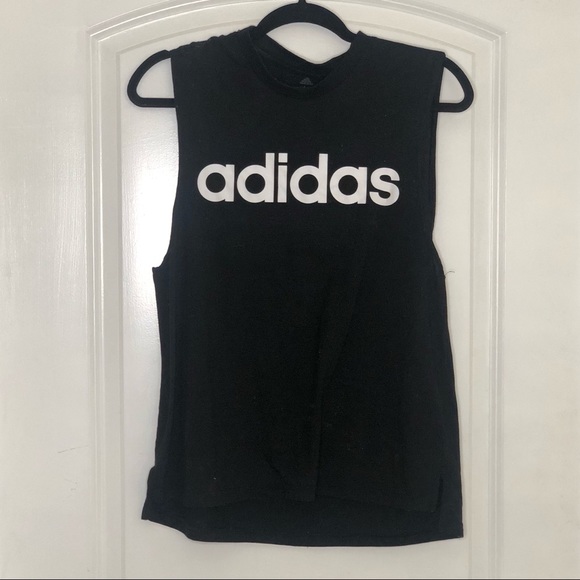 Adidas Woman’s Muscle Tee 🏋🏻♀️ - Picture 3 of 3